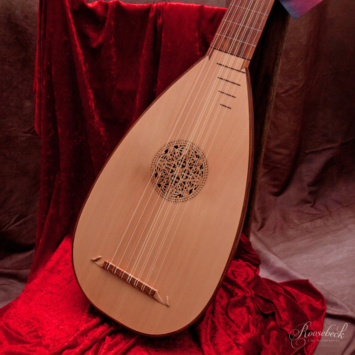 Roosebeck Travel Lute 7 Course Rosette