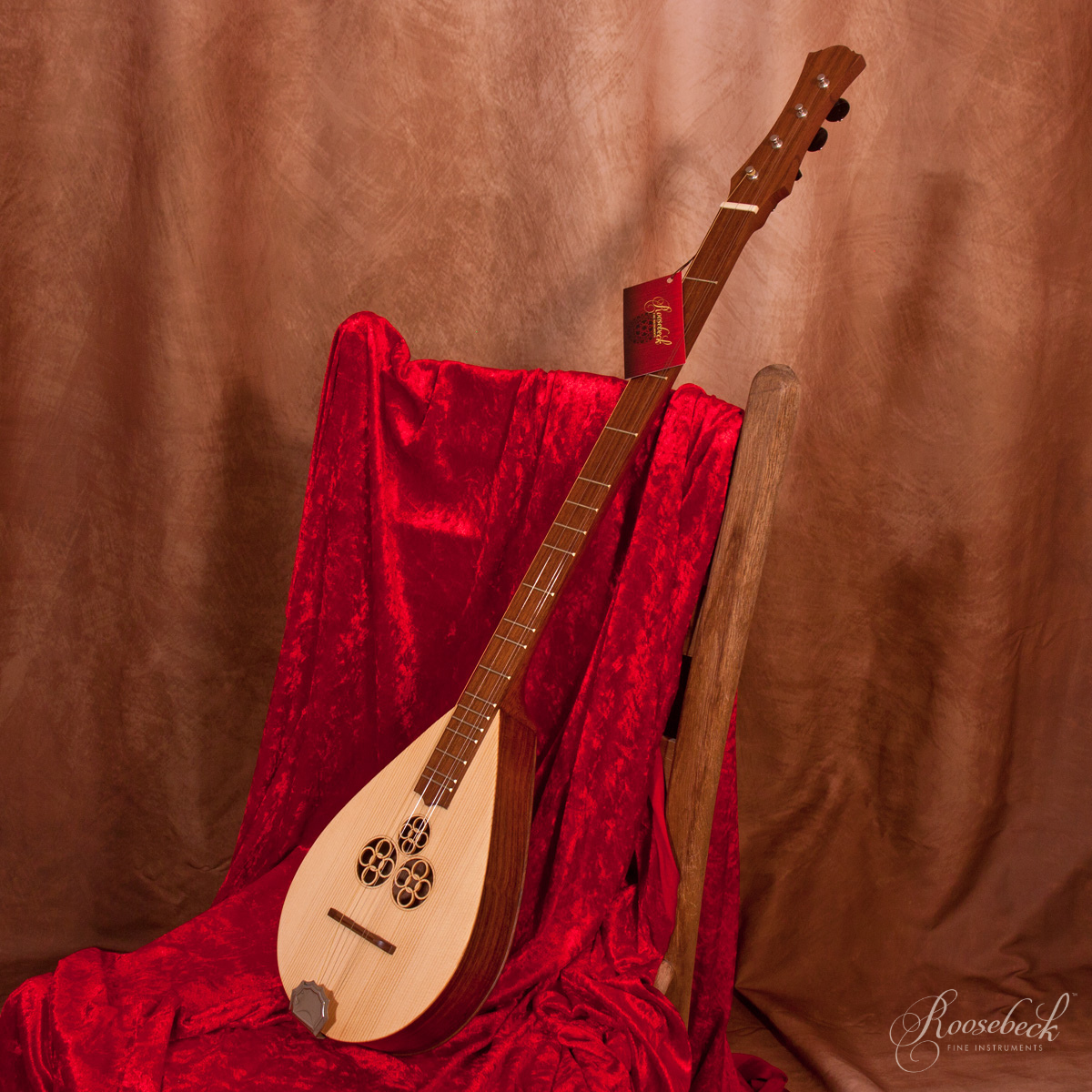 Roosebeck Wildwood Dulcimer, Rosewood, Round Holes Front