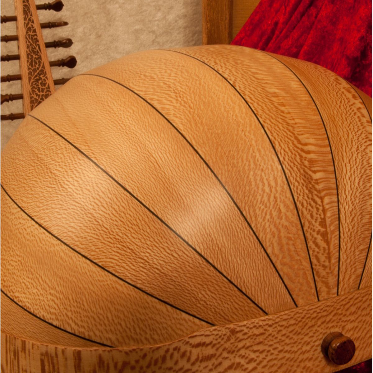 Roosebeck 7-Course Descant Lute — Sheesham back end view