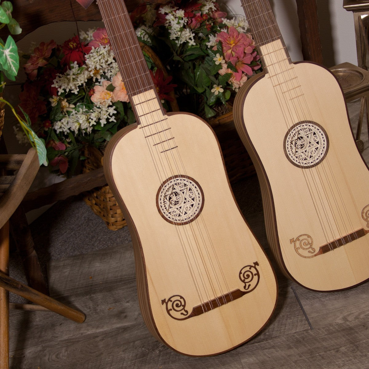 Roosebeck Baroque Guitar 5-Course, both wood options side by side